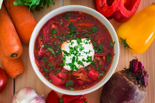 Receitas: Sopa de beterraba é saborosa e fácil de fazer; veja o o a o!