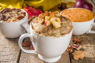 Receitas: Receita de bolo de caneca de maçã e canela vai te surpreender pelo sabor e facilidade de preparo; veja a receita!
