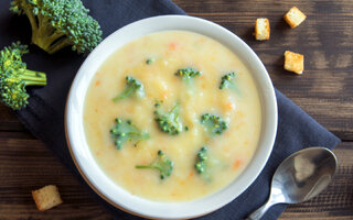 Sopa Creme de Brócolis e Couve-Flor
